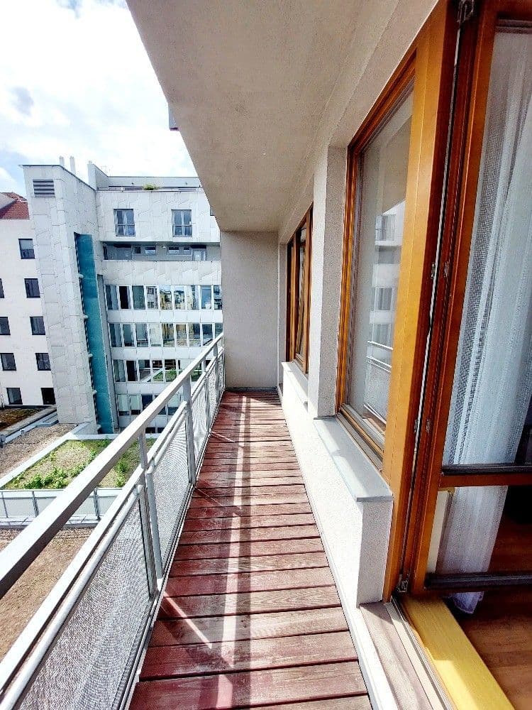 1 bedroom with open-plan kitchen flat to rent, 52 m², Křižíkova, Prague, Prague 1 bedroom with open-plan kitchen flat to rent, 52 m², Křižíkova, Prague, Prague