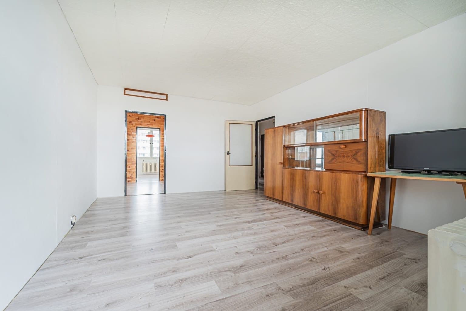 3 bedroom with open-plan kitchen flat to rent, 62 m², Tajovského, Prague, Prague 3 bedroom with open-plan kitchen flat to rent, 62 m², Tajovského, Prague, Prague