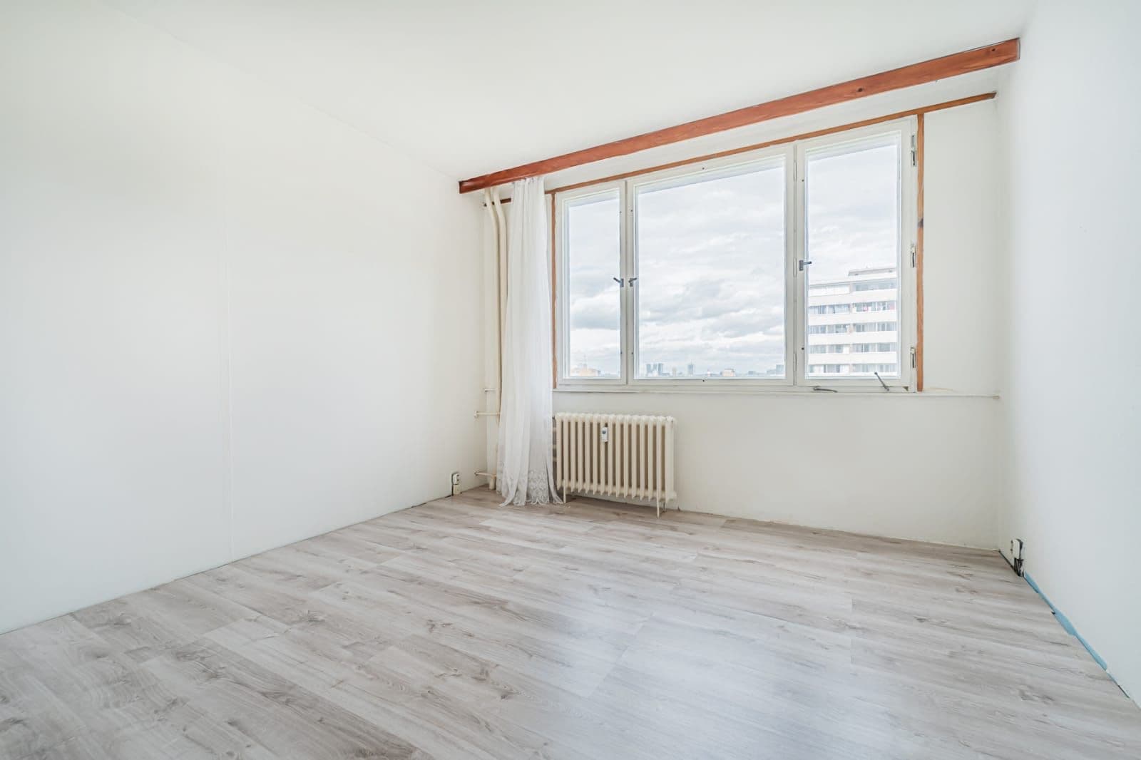 3 bedroom with open-plan kitchen flat to rent, 62 m², Tajovského, Prague, Prague 3 bedroom with open-plan kitchen flat to rent, 62 m², Tajovského, Prague, Prague