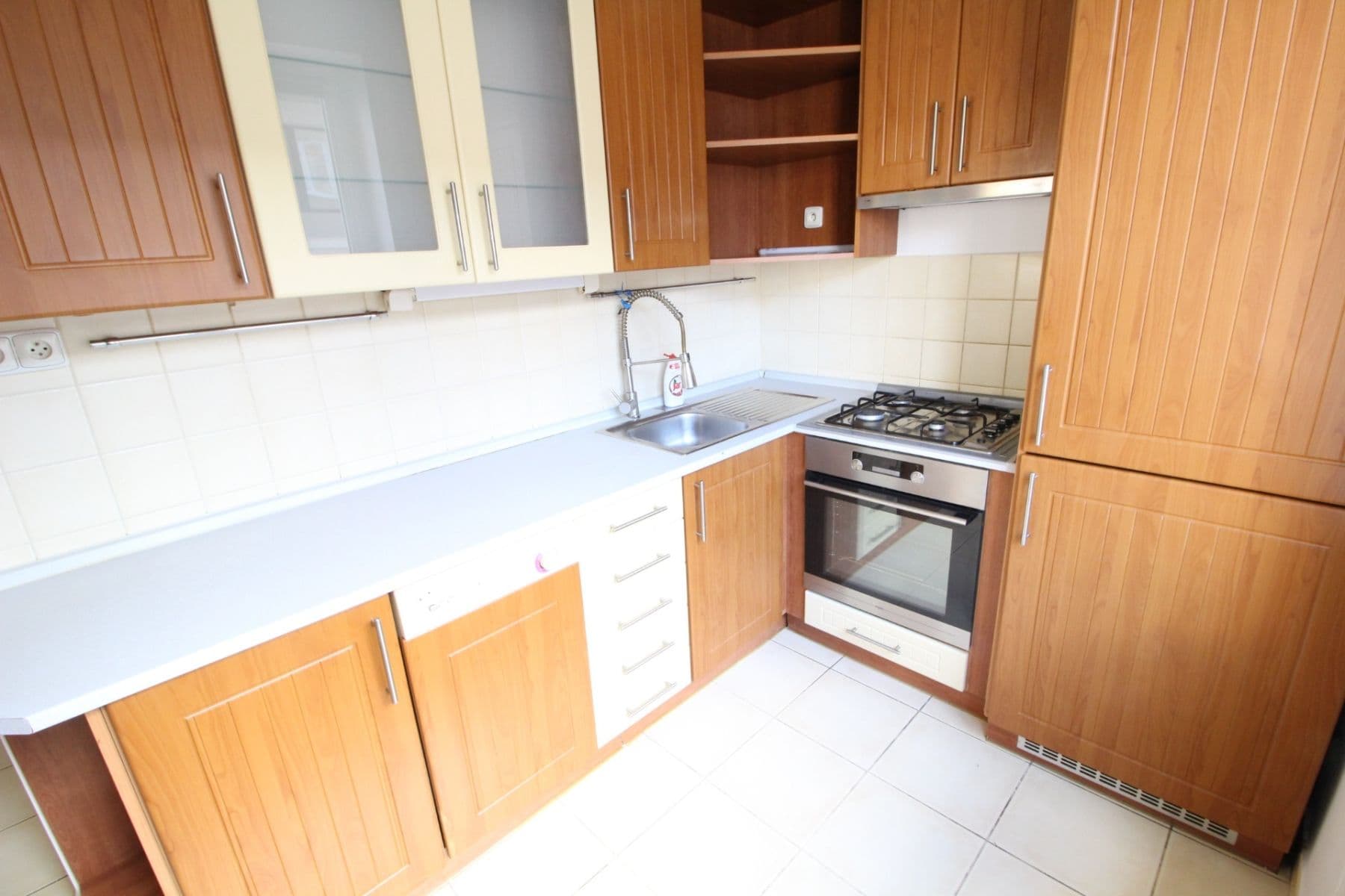 2 bedroom flat to rent, 53 m², Kafkova, Prague, Prague 2 bedroom flat to rent, 53 m², Kafkova, Prague, Prague