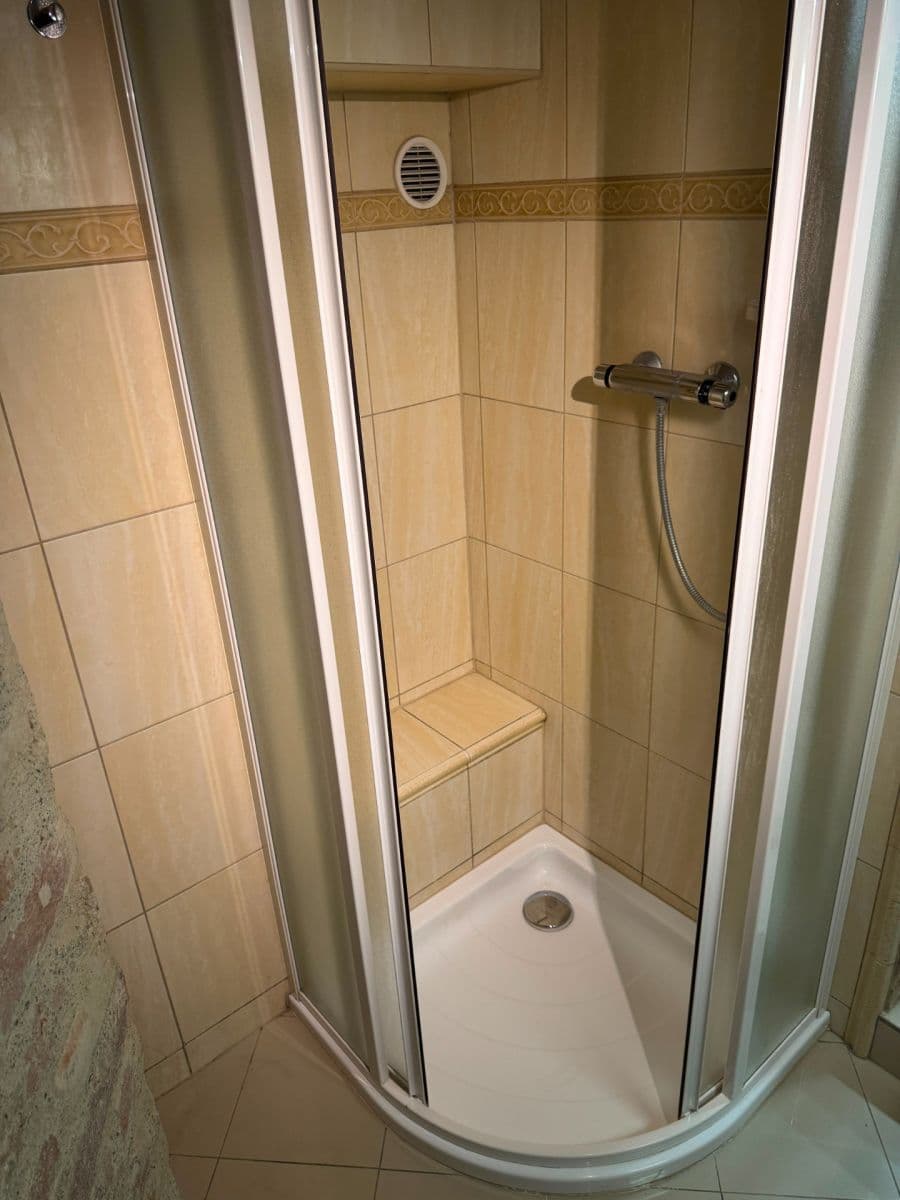 1 bedroom with open-plan kitchen flat to rent, 60 m², Skřivanova, Brno, Jihomoravský Region 1 bedroom with open-plan kitchen flat to rent, 60 m², Skřivanova, Brno, Jihomoravský Region