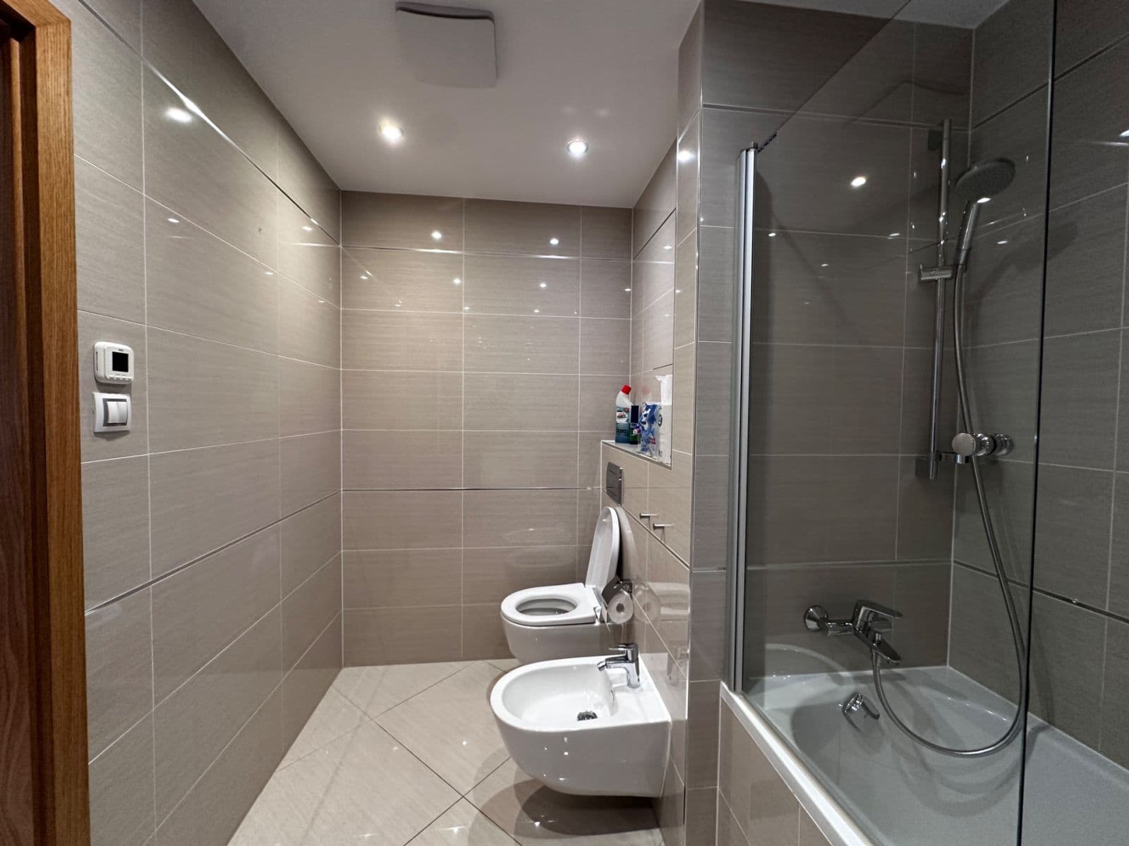 1 bedroom with open-plan kitchen flat to rent, 61 m², Olšanská, Prague, Prague 1 bedroom with open-plan kitchen flat to rent, 61 m², Olšanská, Prague, Prague