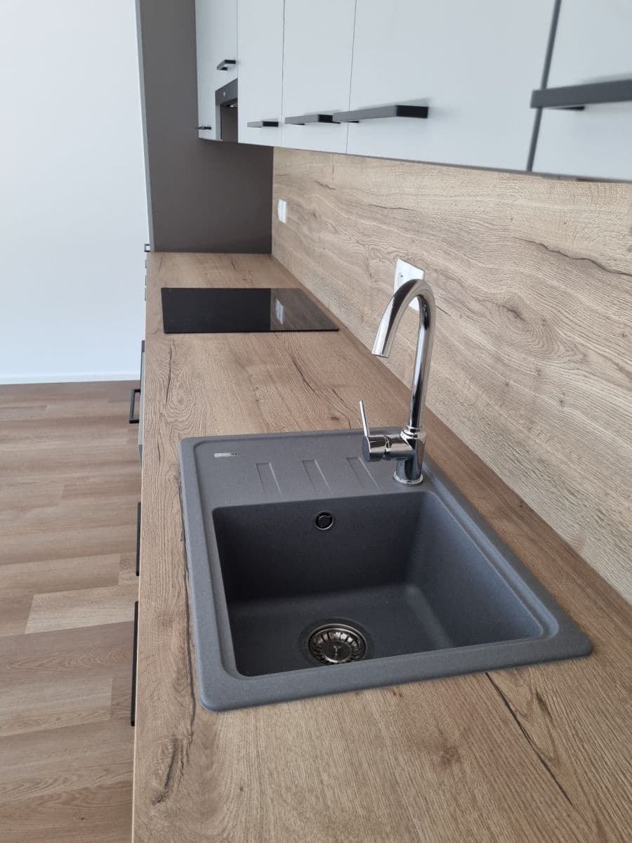 1 bedroom with open-plan kitchen flat to rent, 60 m², Pod Krocínkou, Prague, Prague 1 bedroom with open-plan kitchen flat to rent, 60 m², Pod Krocínkou, Prague, Prague