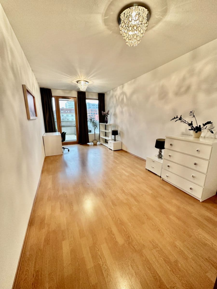 1 bedroom with open-plan kitchen flat to rent, 73 m², Panuškova, Prague, Prague 1 bedroom with open-plan kitchen flat to rent, 73 m², Panuškova, Prague, Prague