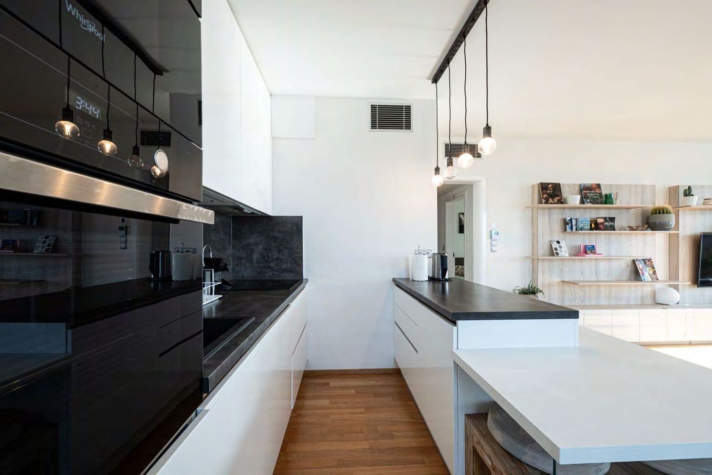 3 bedroom with open-plan kitchen flat to rent, 132 m², Olšanská, Prague, Prague 3 bedroom with open-plan kitchen flat to rent, 132 m², Olšanská, Prague, Prague