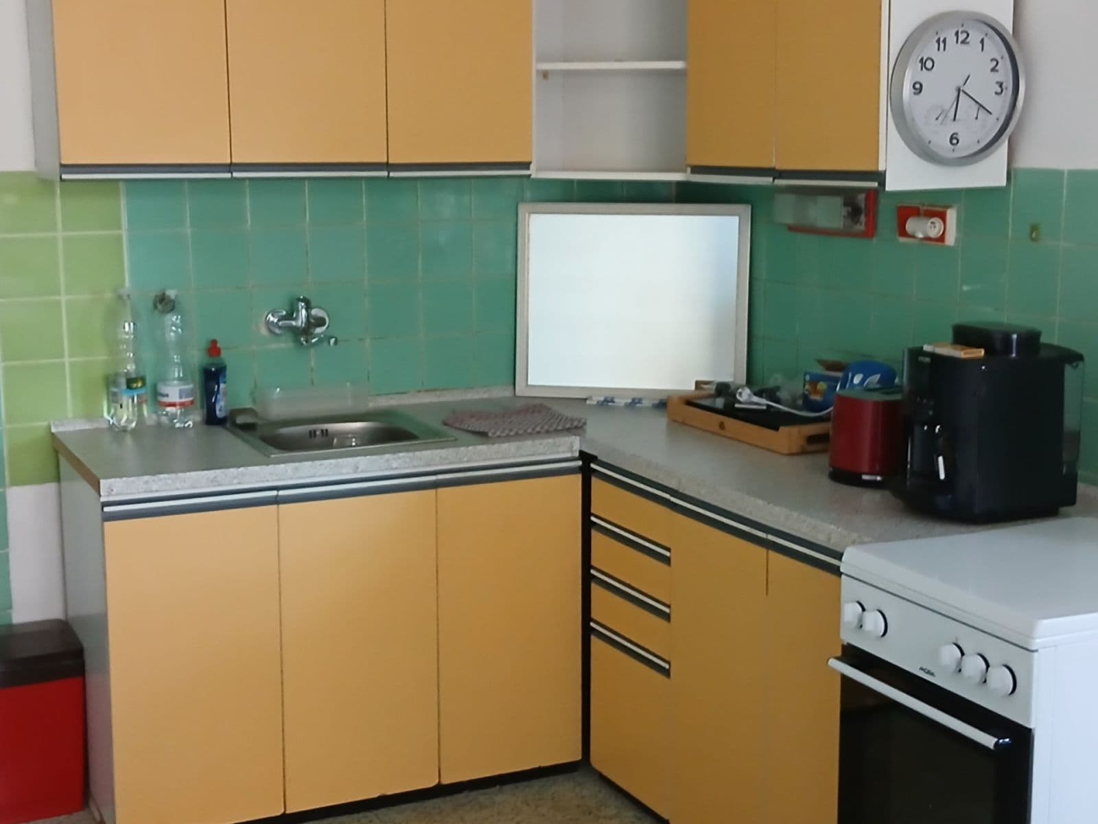 1 bedroom with open-plan kitchen flat to rent, 100 m², Slezská, Prague, Prague 1 bedroom with open-plan kitchen flat to rent, 100 m², Slezská, Prague, Prague
