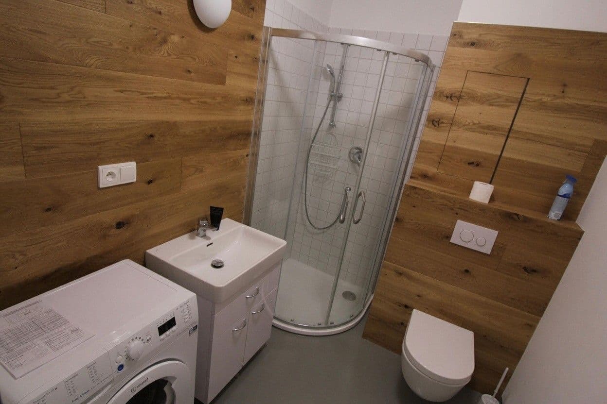 Studio flat to rent, 36 m², Plzeňská, Prague, Prague Studio flat to rent, 36 m², Plzeňská, Prague, Prague