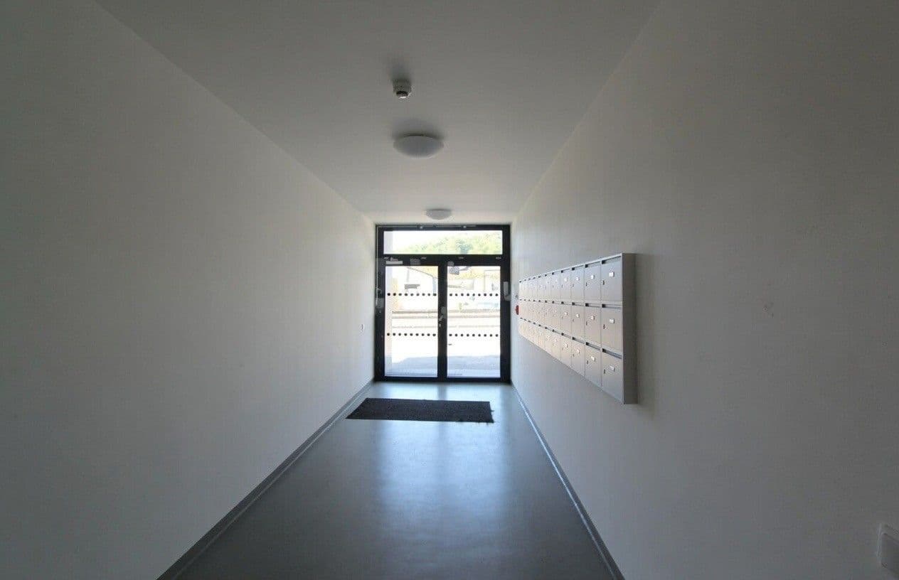 Studio flat to rent, 36 m², Plzeňská, Prague, Prague Studio flat to rent, 36 m², Plzeňská, Prague, Prague