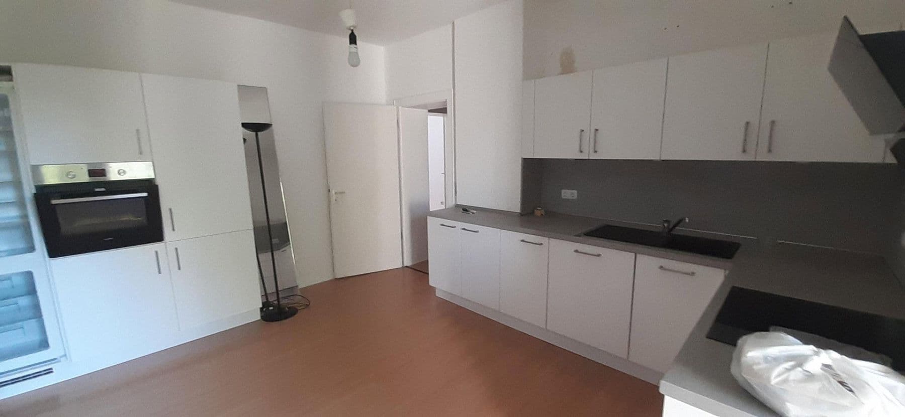 3 bedroom flat to rent, 58 m², Hohenzollernstr.5, Duissern, North Rhine-Westphalia 3 bedroom flat to rent, 58 m², Hohenzollernstr.5, Duissern, North Rhine-Westphalia