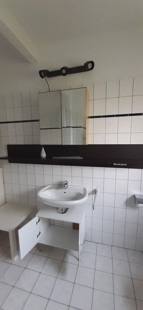 3 bedroom flat to rent, 58 m², Hohenzollernstr.5, Duissern, North Rhine-Westphalia 3 bedroom flat to rent, 58 m², Hohenzollernstr.5, Duissern, North Rhine-Westphalia