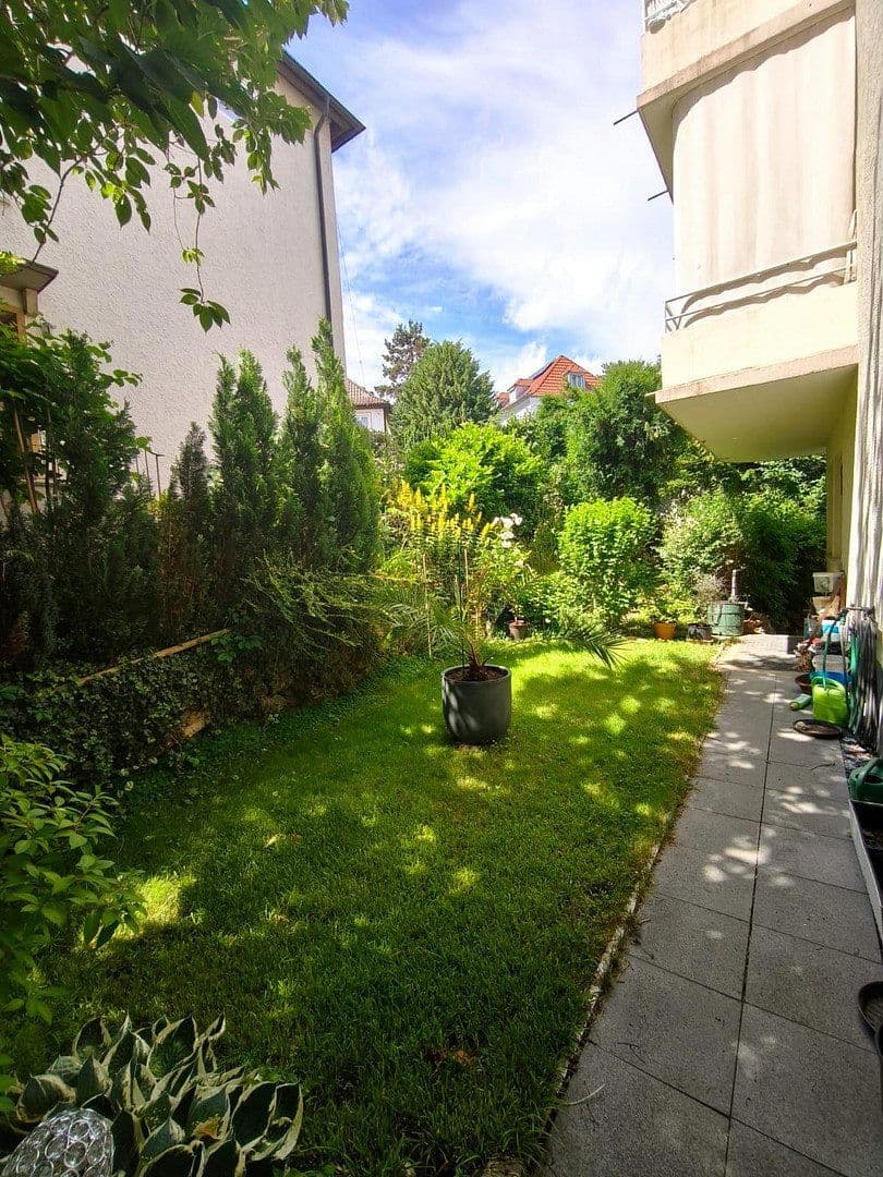 3 bedroom with open-plan kitchen flat for sale, 93 m², Stuttgart, Baden-Württemberg 3 bedroom with open-plan kitchen flat for sale, 93 m², Stuttgart, Baden-Württemberg