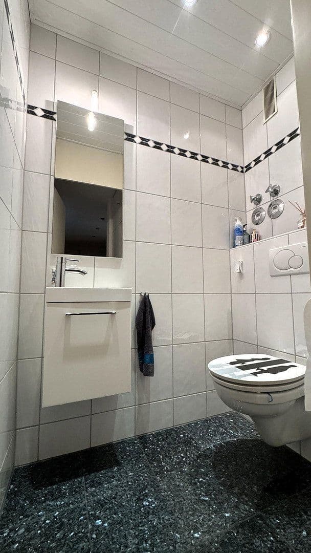 2 bedroom with open-plan kitchen flat for sale, 104 m², Ludwigshafen am Rhein, Rhineland-Palatinate 2 bedroom with open-plan kitchen flat for sale, 104 m², Ludwigshafen am Rhein, Rhineland-Palatinate