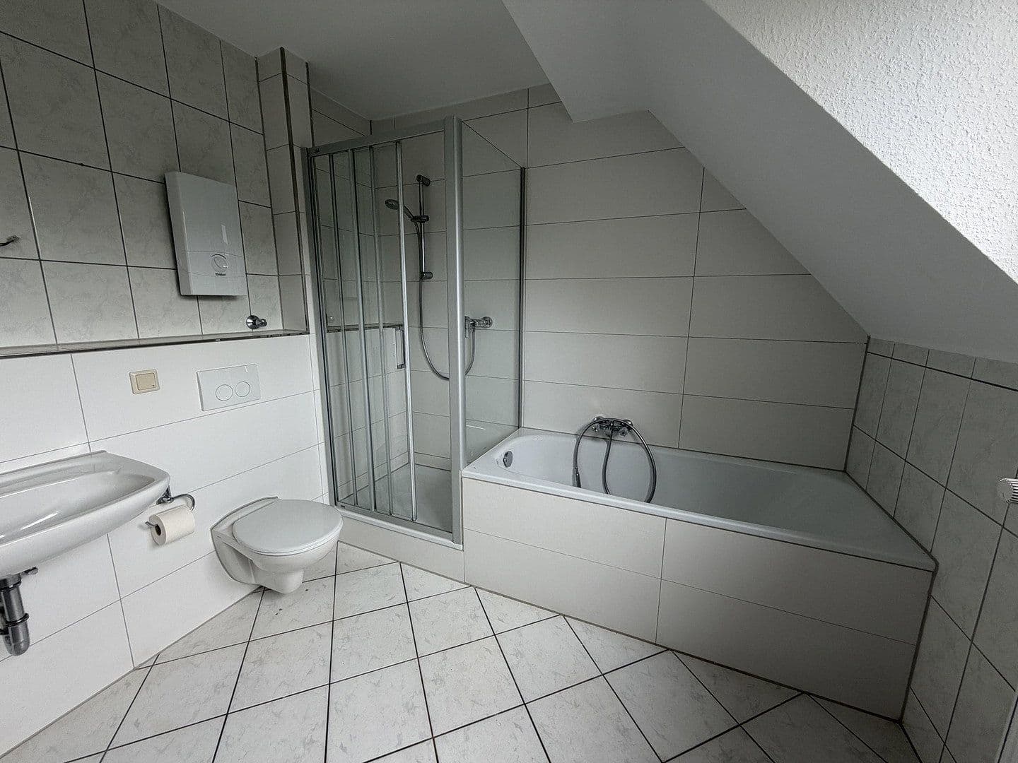 3 bedroom flat to rent, 83 m², Von-der-Mark-Str. 37, Duisburg, North Rhine-Westphalia 3 bedroom flat to rent, 83 m², Von-der-Mark-Str. 37, Duisburg, North Rhine-Westphalia