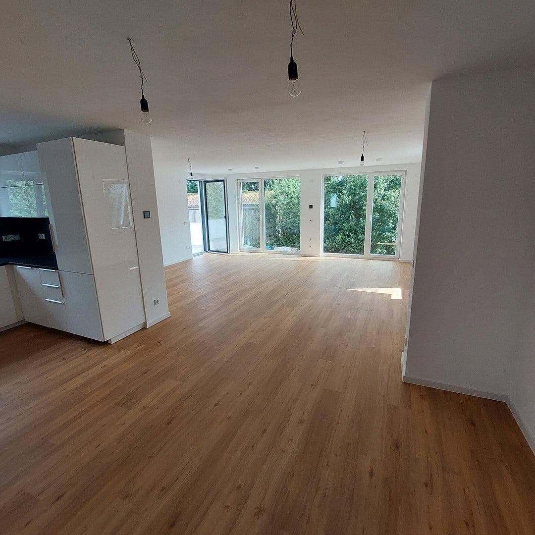 3 bedroom with open-plan kitchen flat to rent, 117 m², Hemau, Bavaria 3 bedroom with open-plan kitchen flat to rent, 117 m², Hemau, Bavaria