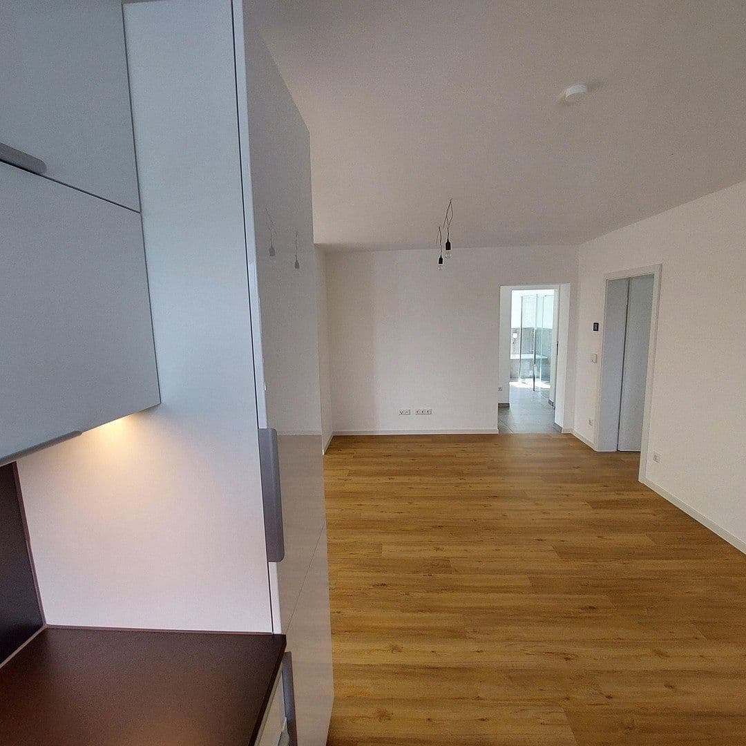 3 bedroom with open-plan kitchen flat to rent, 117 m², Hemau, Bavaria 3 bedroom with open-plan kitchen flat to rent, 117 m², Hemau, Bavaria