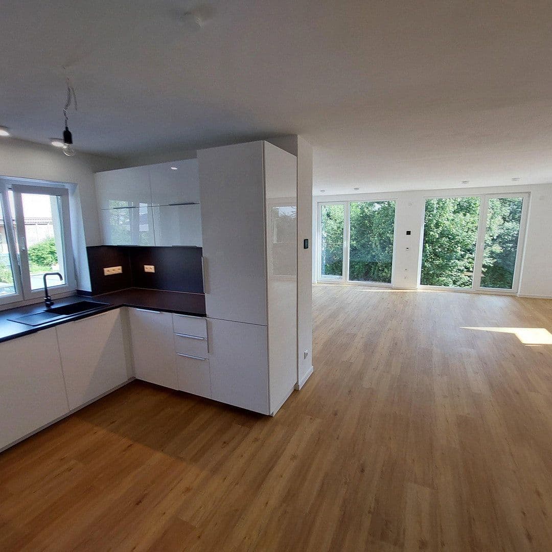 3 bedroom with open-plan kitchen flat to rent, 117 m², Hemau, Bavaria 3 bedroom with open-plan kitchen flat to rent, 117 m², Hemau, Bavaria