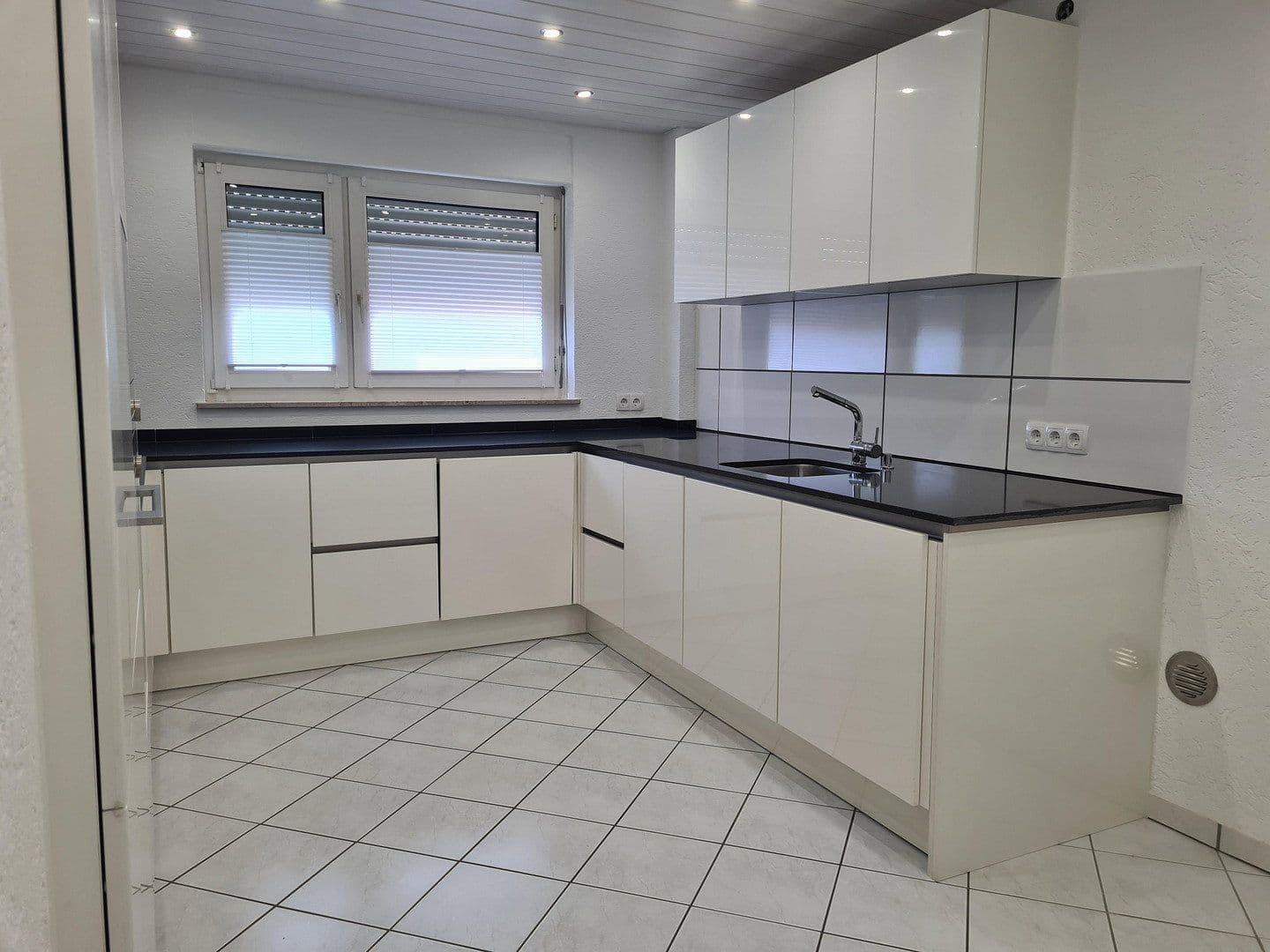 4 bedroom flat to rent, 115 m², Fellbach, Baden-Württemberg 4 bedroom flat to rent, 115 m², Fellbach, Baden-Württemberg