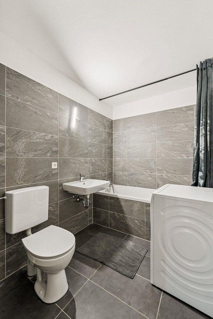 1 bedroom with open-plan kitchen flat to rent, 82 m², Hauptstrasse 160, Weil am Rhein, Baden-Württemberg 1 bedroom with open-plan kitchen flat to rent, 82 m², Hauptstrasse 160, Weil am Rhein, Baden-Württemberg