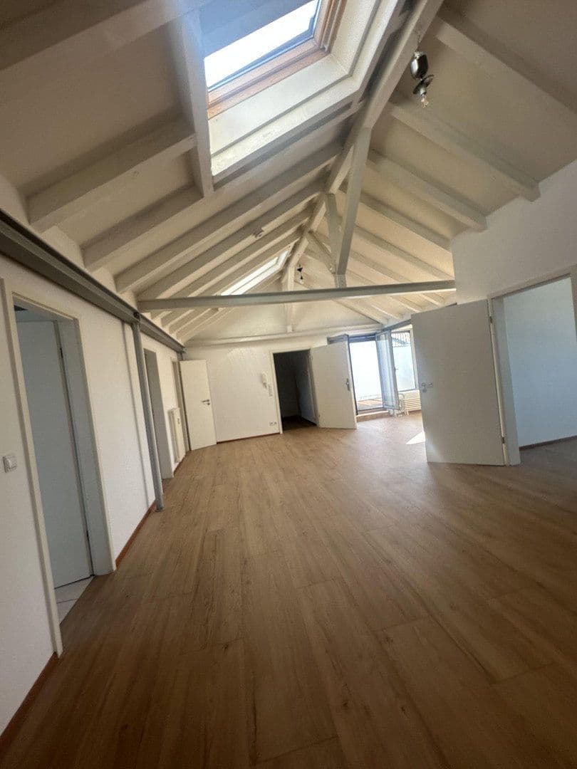 3 bedroom with open-plan kitchen flat to rent, 132 m², Mannheim, Baden-Württemberg 3 bedroom with open-plan kitchen flat to rent, 132 m², Mannheim, Baden-Württemberg