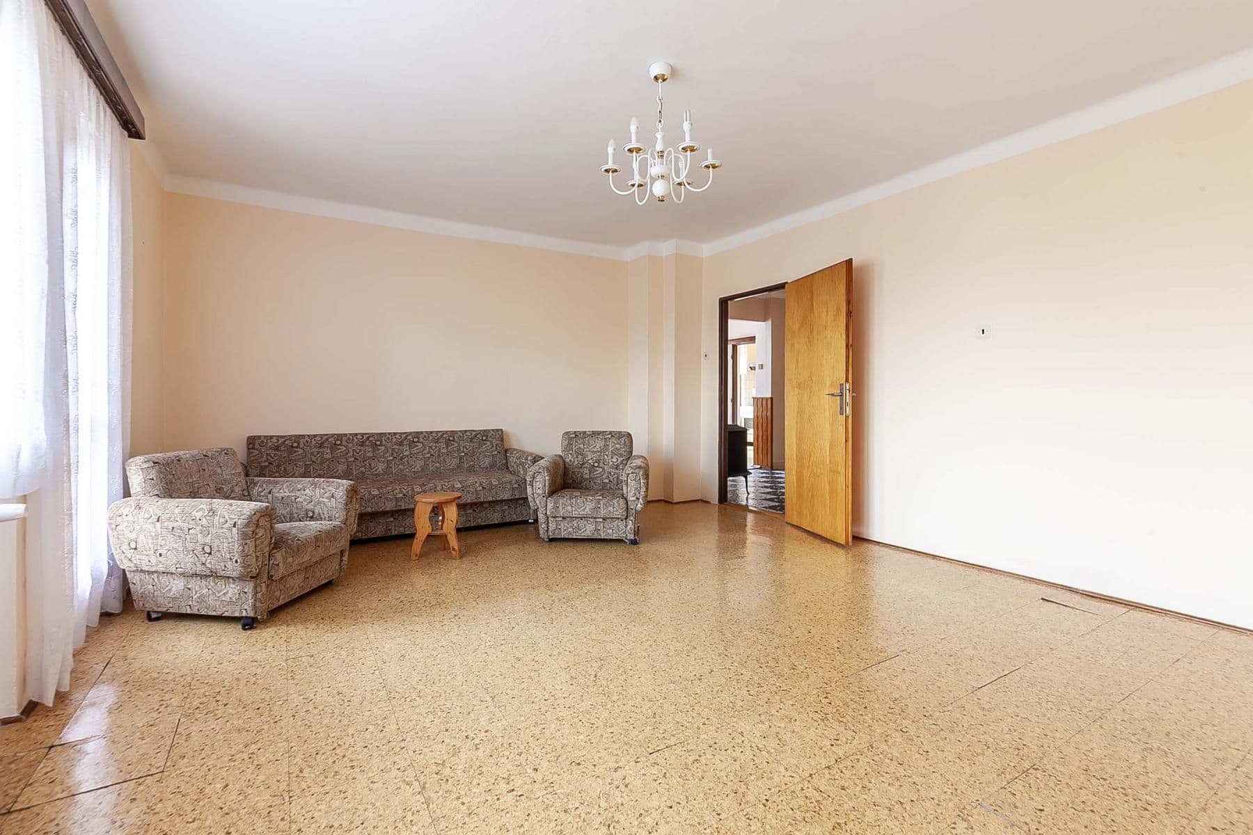 house for sale, 270 m², B. Němcové, Uhlířské Janovice, Středočeský Region house for sale, 270 m², B. Němcové, Uhlířské Janovice, Středočeský Region