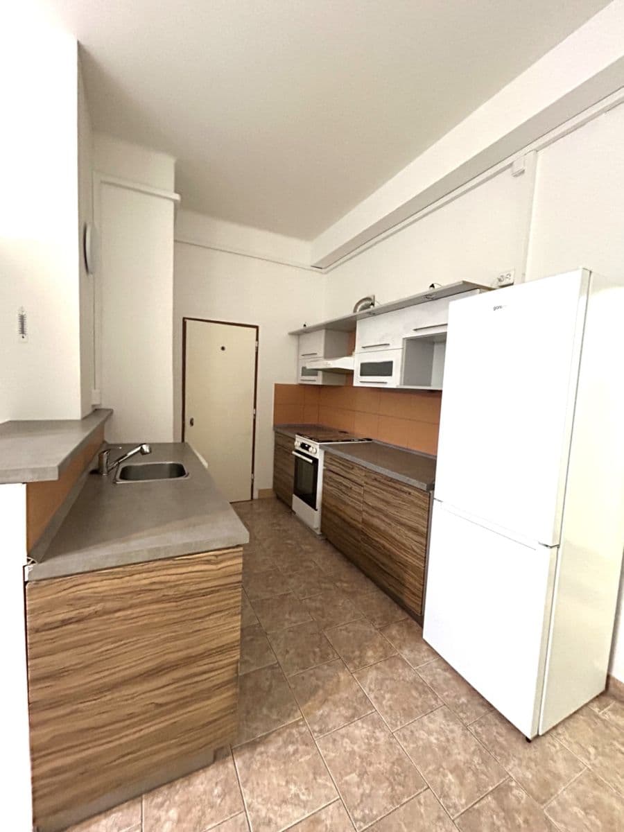 2 bedroom with open-plan kitchen flat to rent, 75 m², Kandertova, Prague, Prague 2 bedroom with open-plan kitchen flat to rent, 75 m², Kandertova, Prague, Prague