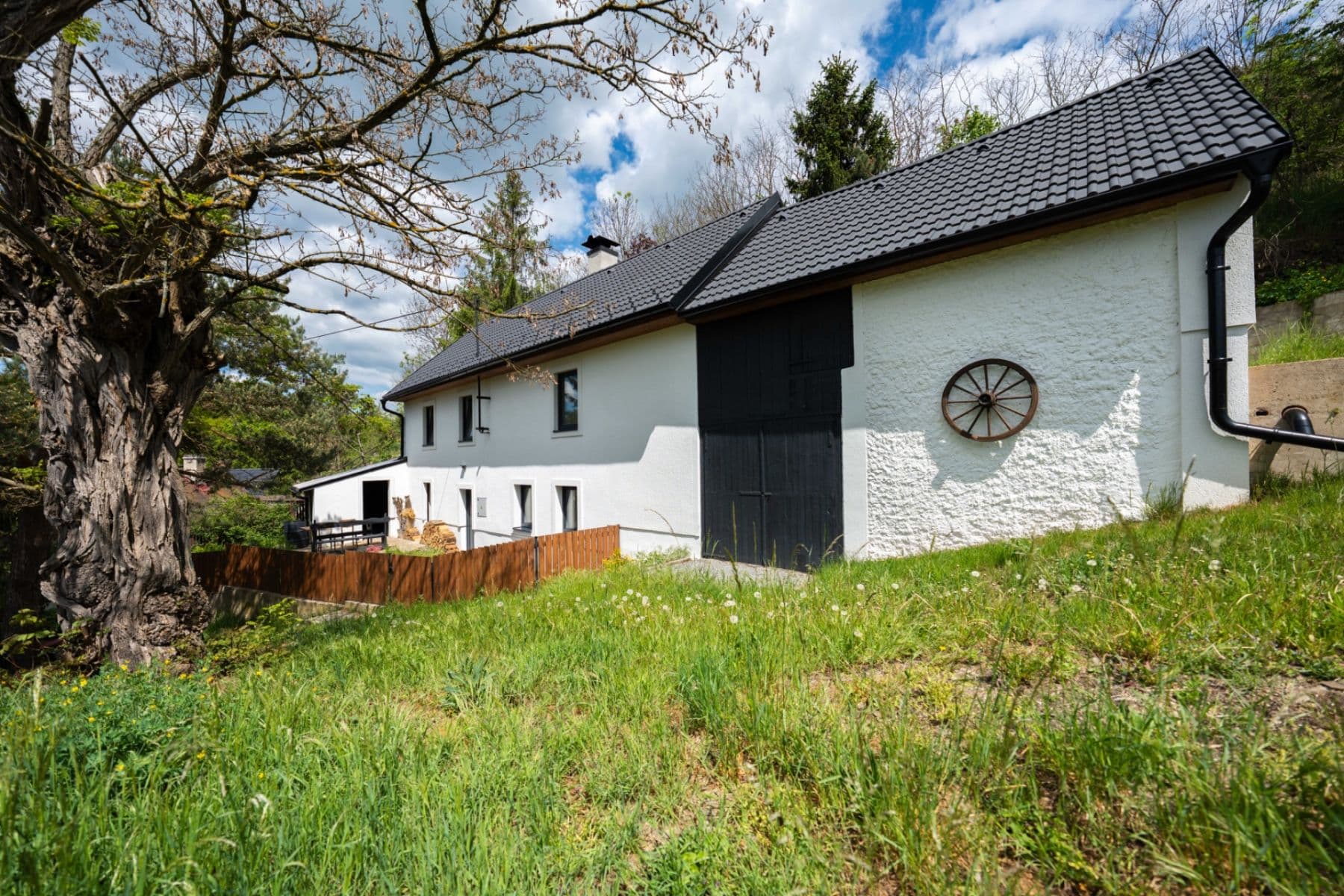 house for sale, 100 m², Velká Lečice, Středočeský Region house for sale, 100 m², Velká Lečice, Středočeský Region