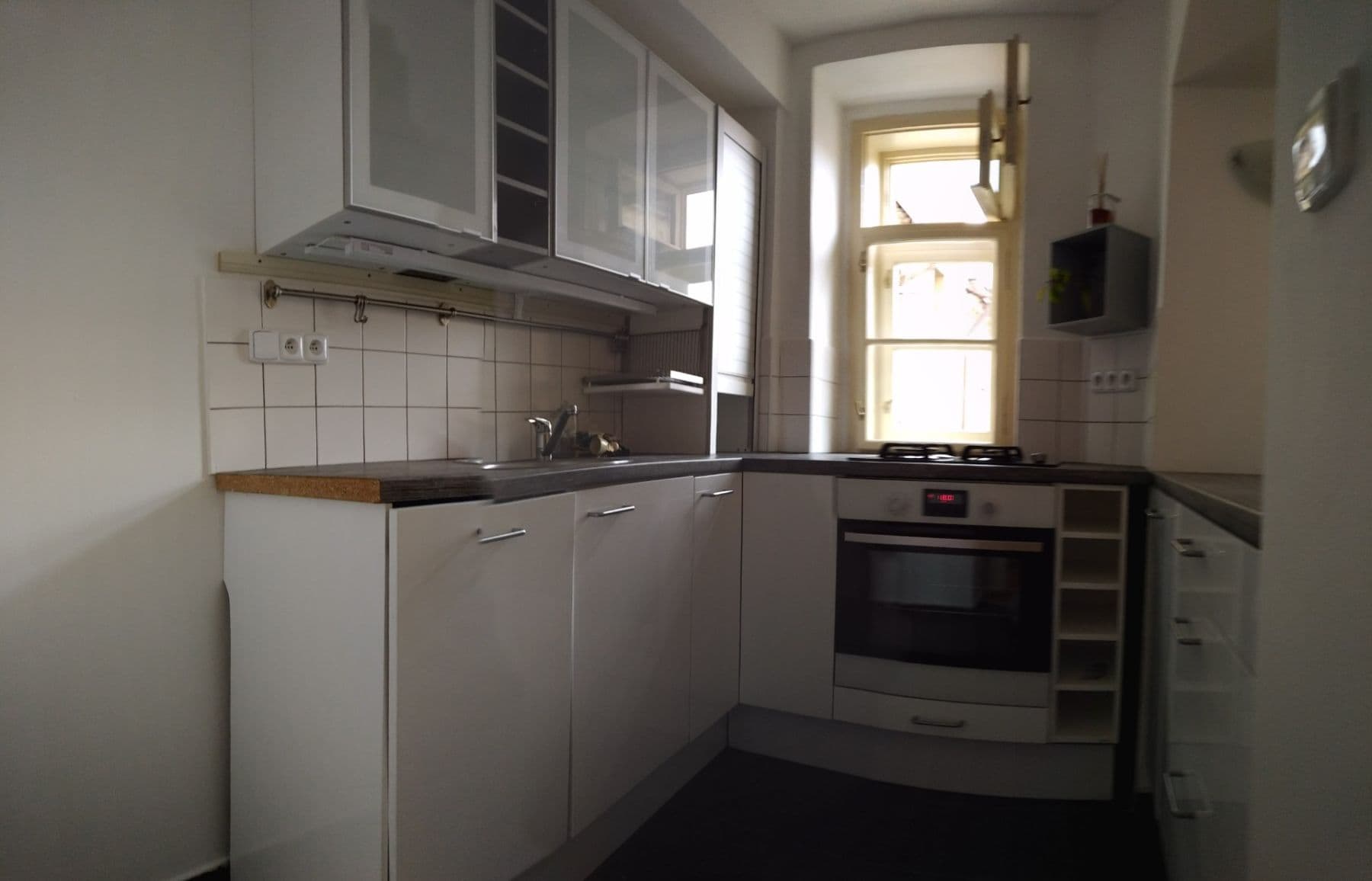 3 bedroom with open-plan kitchen flat to rent, 95 m², Kroftova, Prague, Prague 3 bedroom with open-plan kitchen flat to rent, 95 m², Kroftova, Prague, Prague