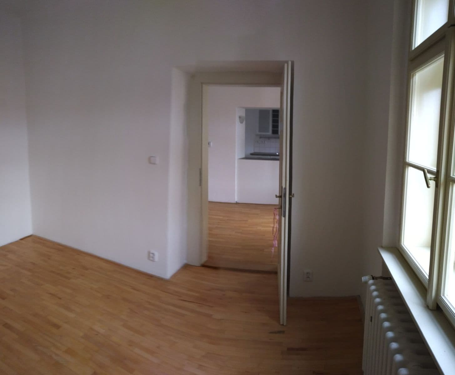 3 bedroom with open-plan kitchen flat to rent, 95 m², Kroftova, Prague, Prague 3 bedroom with open-plan kitchen flat to rent, 95 m², Kroftova, Prague, Prague