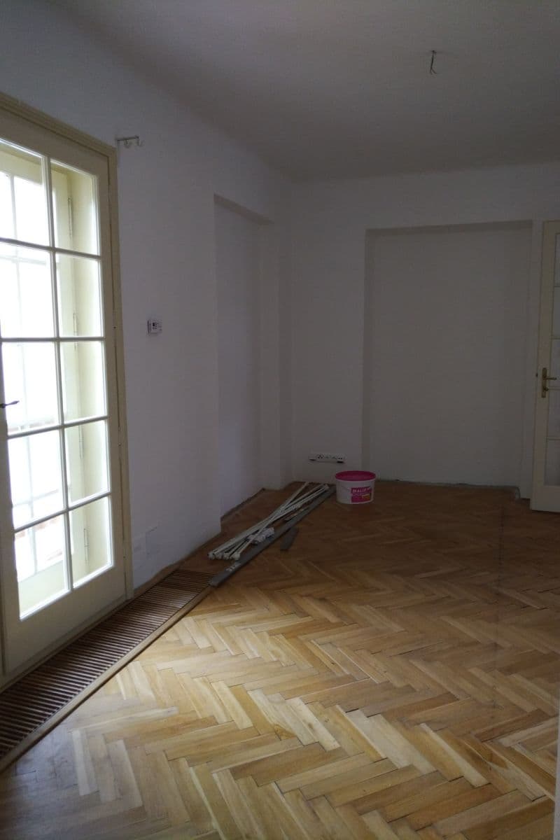 3 bedroom with open-plan kitchen flat to rent, 95 m², Kroftova, Prague, Prague 3 bedroom with open-plan kitchen flat to rent, 95 m², Kroftova, Prague, Prague