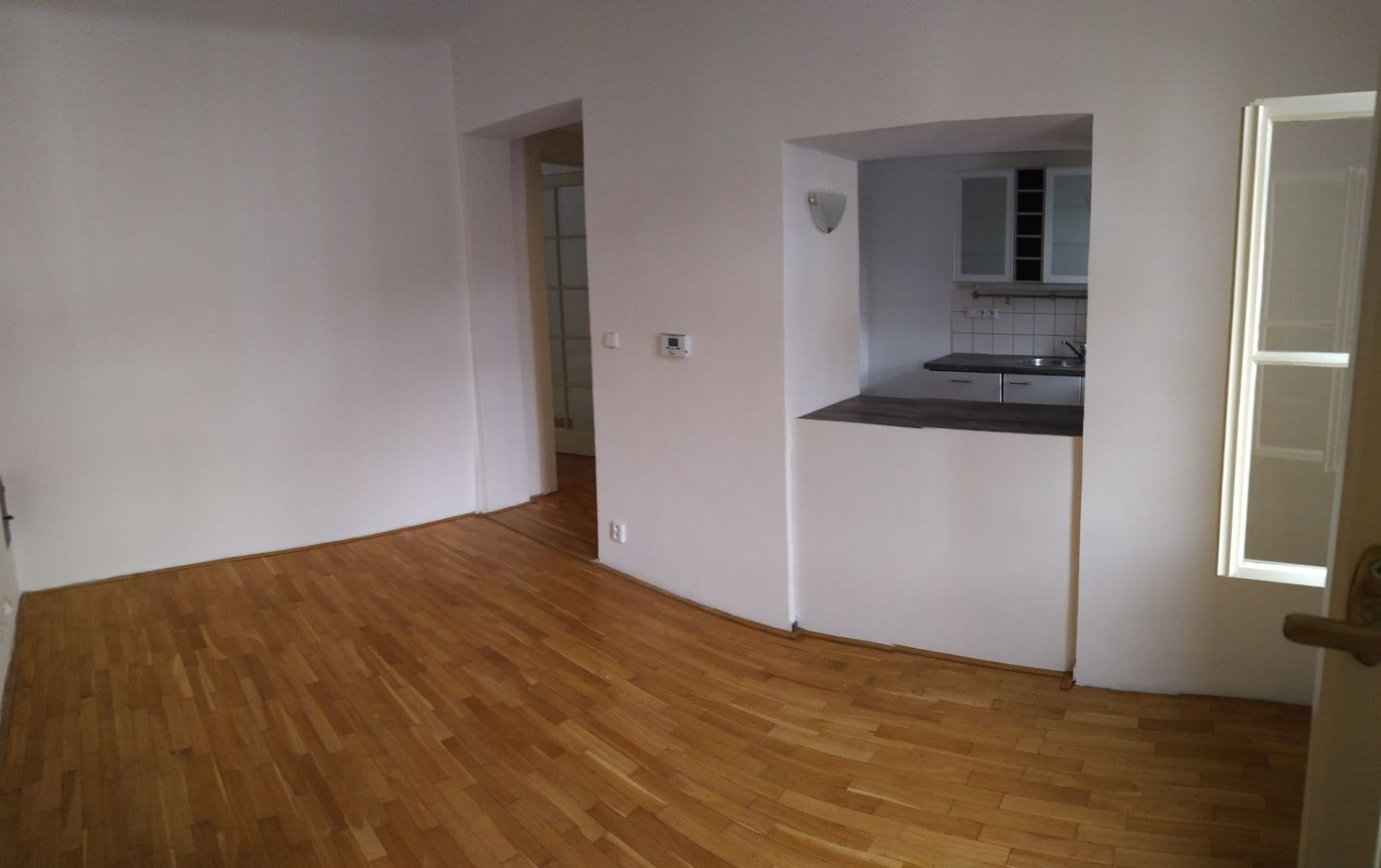 3 bedroom with open-plan kitchen flat to rent, 95 m², Kroftova, Prague, Prague 3 bedroom with open-plan kitchen flat to rent, 95 m², Kroftova, Prague, Prague