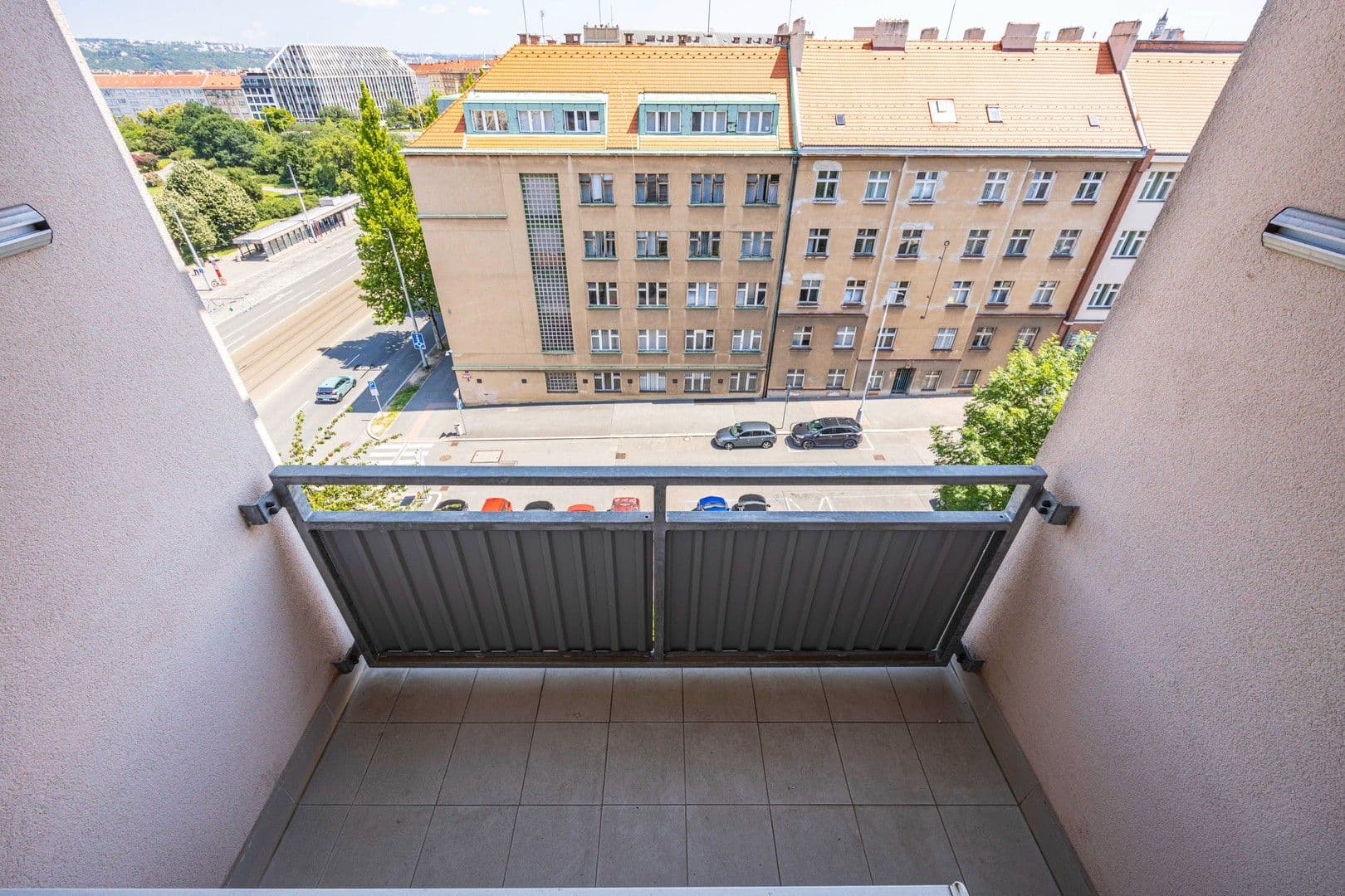 2 bedroom with open-plan kitchen flat to rent, 75 m², Banskobystrická, Prague, Prague 2 bedroom with open-plan kitchen flat to rent, 75 m², Banskobystrická, Prague, Prague