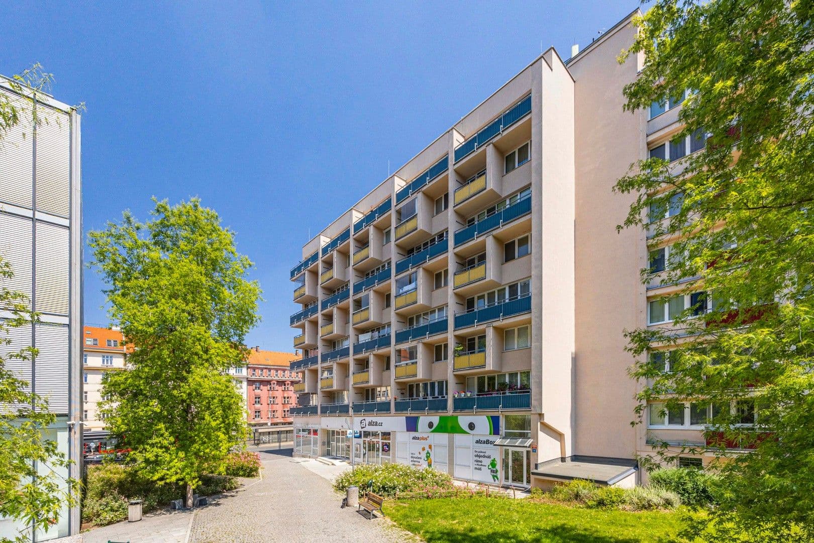 2 bedroom with open-plan kitchen flat to rent, 75 m², Banskobystrická, Prague, Prague 2 bedroom with open-plan kitchen flat to rent, 75 m², Banskobystrická, Prague, Prague