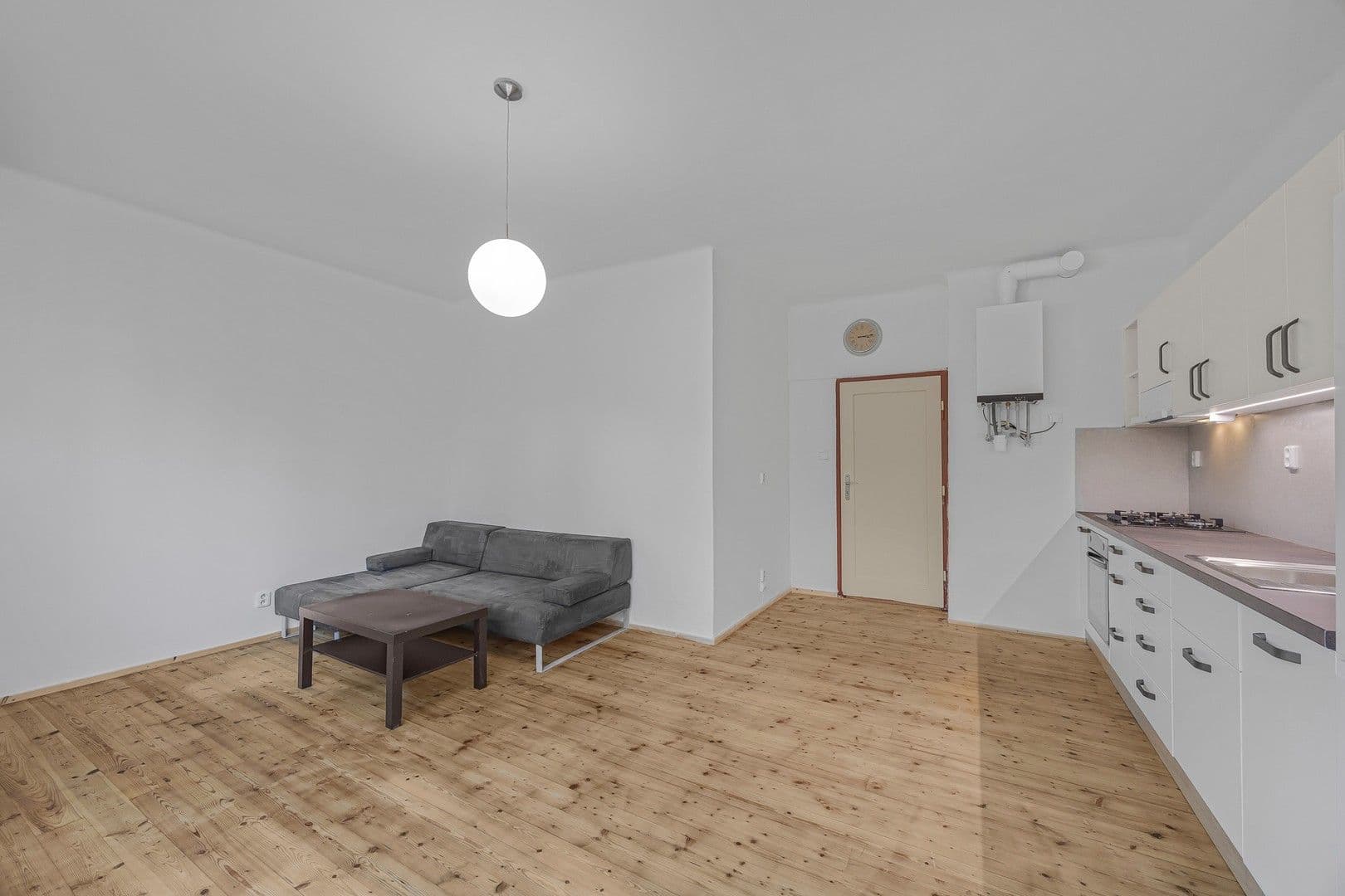 1 bedroom with open-plan kitchen flat to rent, 42 m², U nových domů I, Prague, Prague 1 bedroom with open-plan kitchen flat to rent, 42 m², U nových domů I, Prague, Prague