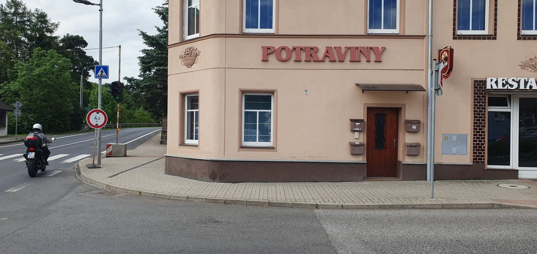 non-residential property to rent, 76 m², Libouchec, Ústecký Region non-residential property to rent, 76 m², Libouchec, Ústecký Region
