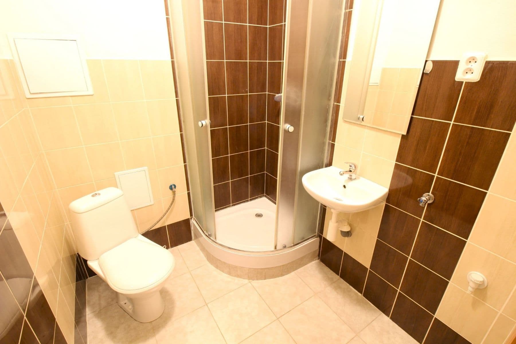1 bedroom with open-plan kitchen flat to rent, 41 m², Komenského, Šestajovice, Středočeský Region 1 bedroom with open-plan kitchen flat to rent, 41 m², Komenského, Šestajovice, Středočeský Region