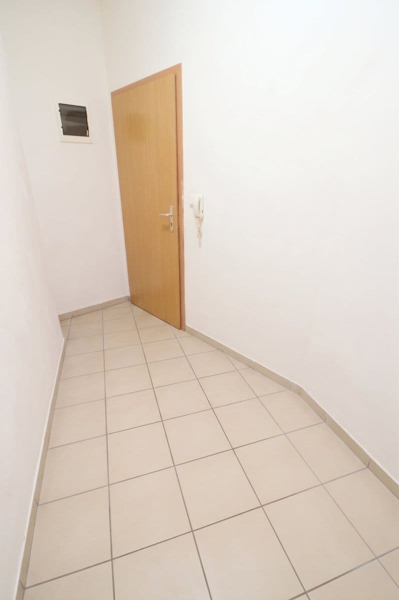 1 bedroom with open-plan kitchen flat to rent, 41 m², Komenského, Šestajovice, Středočeský Region 1 bedroom with open-plan kitchen flat to rent, 41 m², Komenského, Šestajovice, Středočeský Region