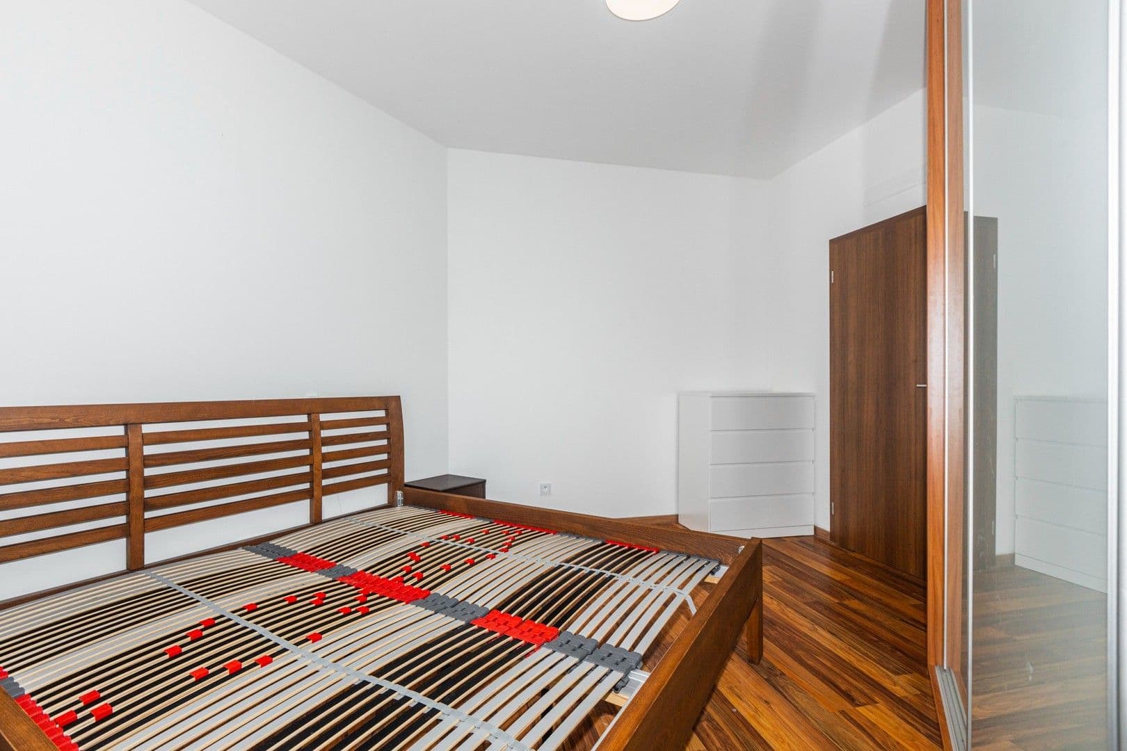 1 bedroom with open-plan kitchen flat to rent, 50 m², Počernická, Prague, Prague 1 bedroom with open-plan kitchen flat to rent, 50 m², Počernická, Prague, Prague