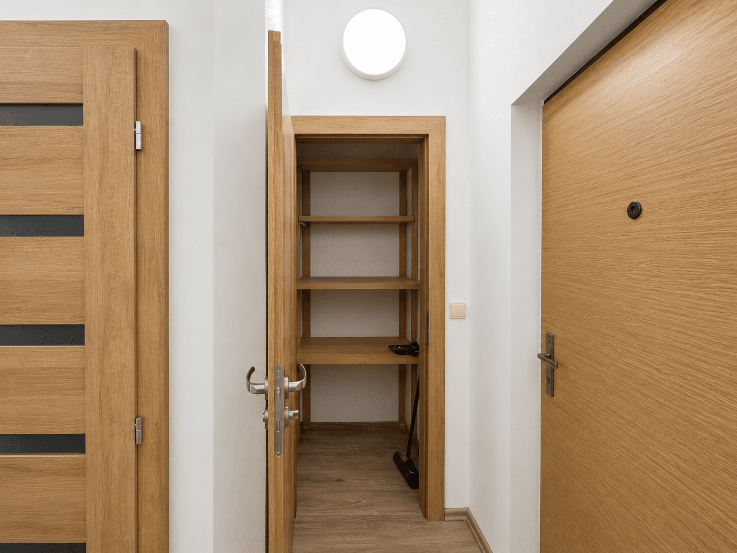 Studio flat to rent, 35 m², Brožíkova, Hradec Králové, Královéhradecký Region Studio flat to rent, 35 m², Brožíkova, Hradec Králové, Královéhradecký Region