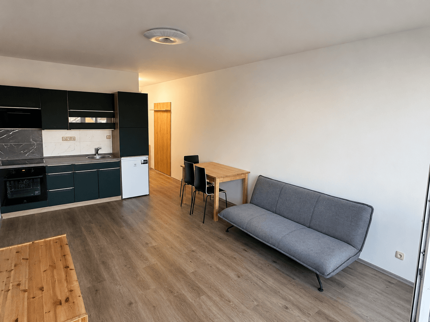 Studio flat to rent, 35 m², Brožíkova, Hradec Králové, Královéhradecký Region Studio flat to rent, 35 m², Brožíkova, Hradec Králové, Královéhradecký Region