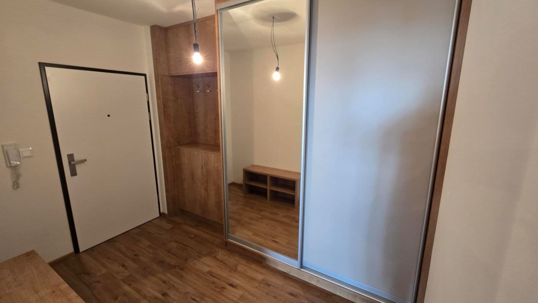 1 bedroom with open-plan kitchen flat to rent, 58 m², Nová Tesla, Pardubice, Pardubický Region 1 bedroom with open-plan kitchen flat to rent, 58 m², Nová Tesla, Pardubice, Pardubický Region