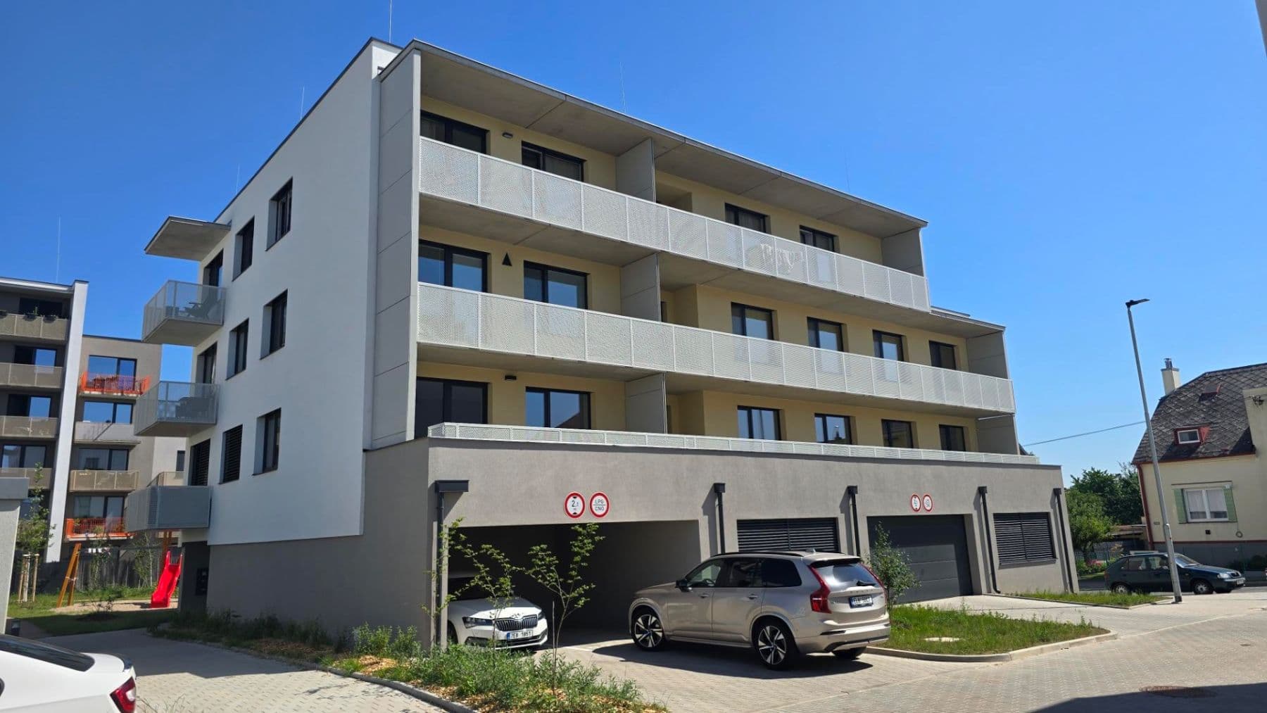 1 bedroom with open-plan kitchen flat to rent, 58 m², Nová Tesla, Pardubice, Pardubický Region 1 bedroom with open-plan kitchen flat to rent, 58 m², Nová Tesla, Pardubice, Pardubický Region