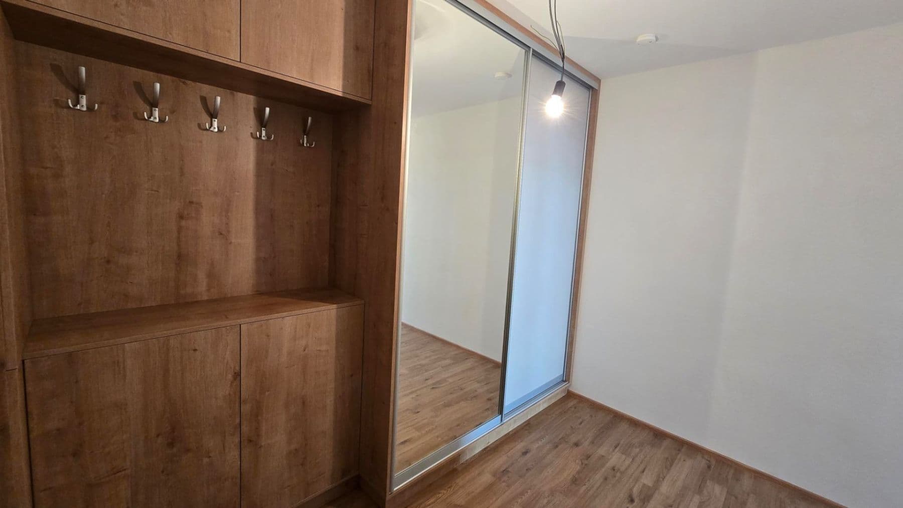 1 bedroom with open-plan kitchen flat to rent, 58 m², Nová Tesla, Pardubice, Pardubický Region 1 bedroom with open-plan kitchen flat to rent, 58 m², Nová Tesla, Pardubice, Pardubický Region