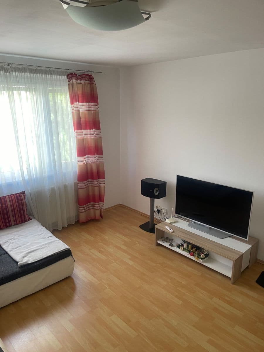 4 bedroom flat to rent, 83 m², Námestie hraničiarov, Petržalka, Bratislavský Region 4 bedroom flat to rent, 83 m², Námestie hraničiarov, Petržalka, Bratislavský Region