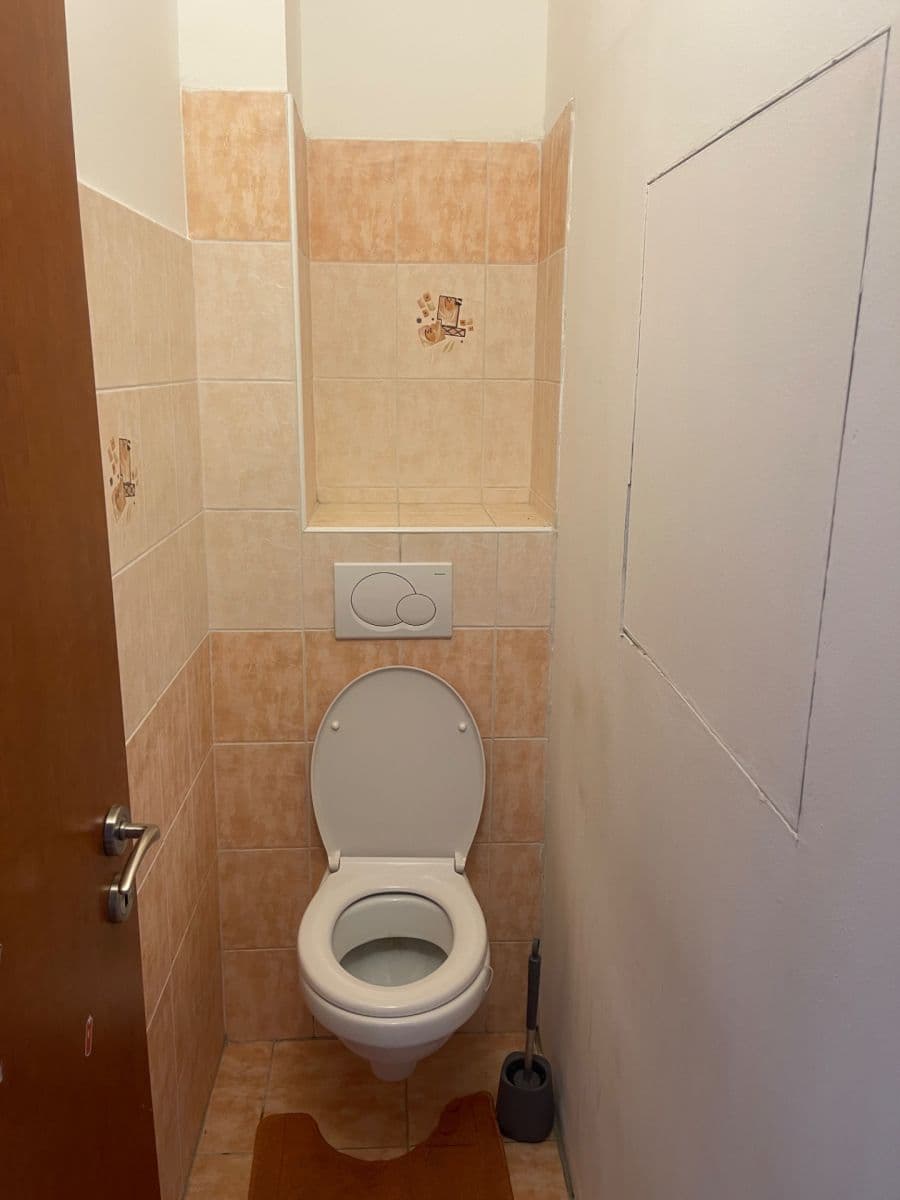 4 bedroom flat to rent, 83 m², Námestie hraničiarov, Petržalka, Bratislavský Region 4 bedroom flat to rent, 83 m², Námestie hraničiarov, Petržalka, Bratislavský Region
