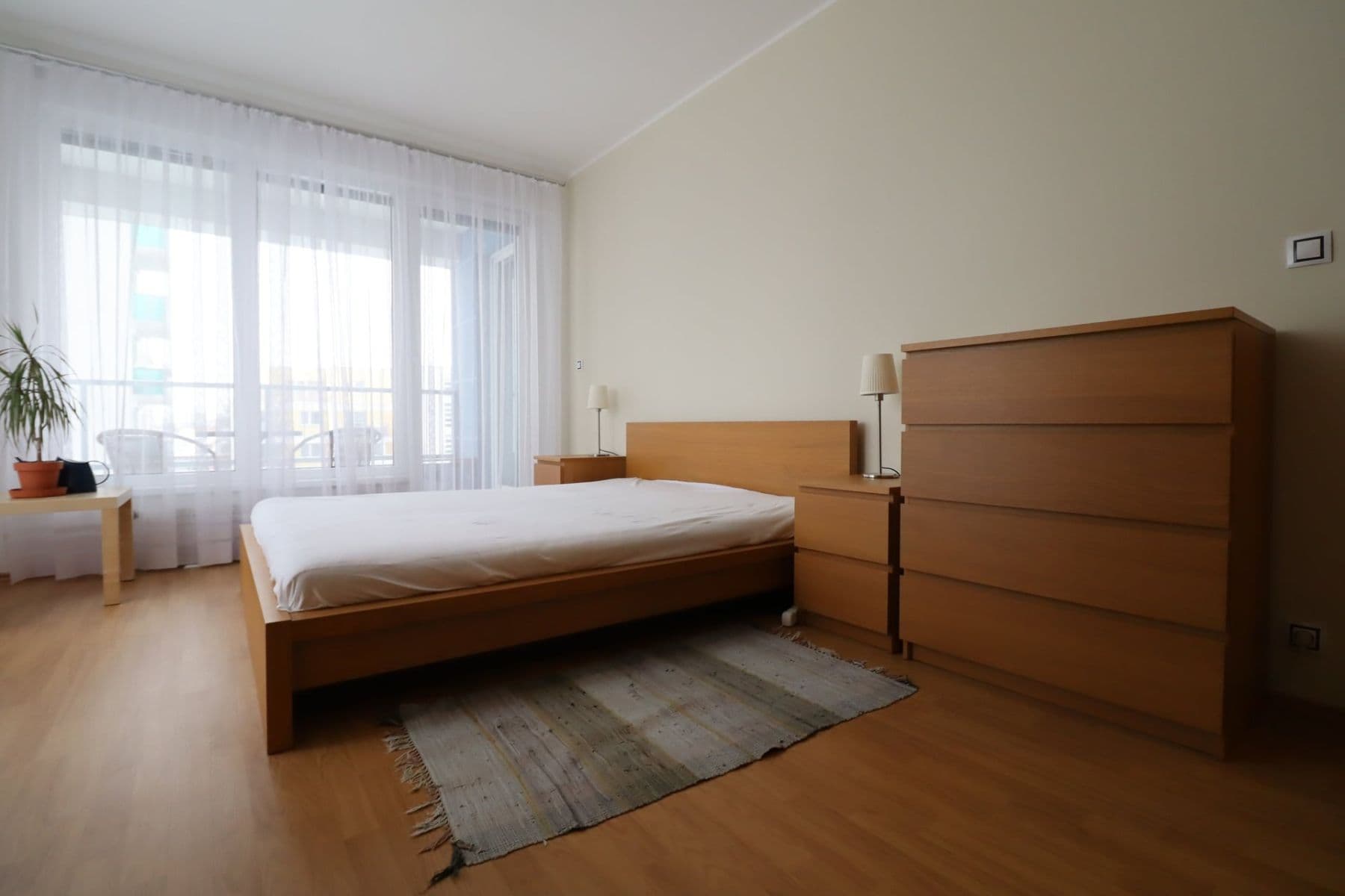 2 bedroom with open-plan kitchen flat to rent, 71 m², Chlebovická, Prague, Prague 2 bedroom with open-plan kitchen flat to rent, 71 m², Chlebovická, Prague, Prague