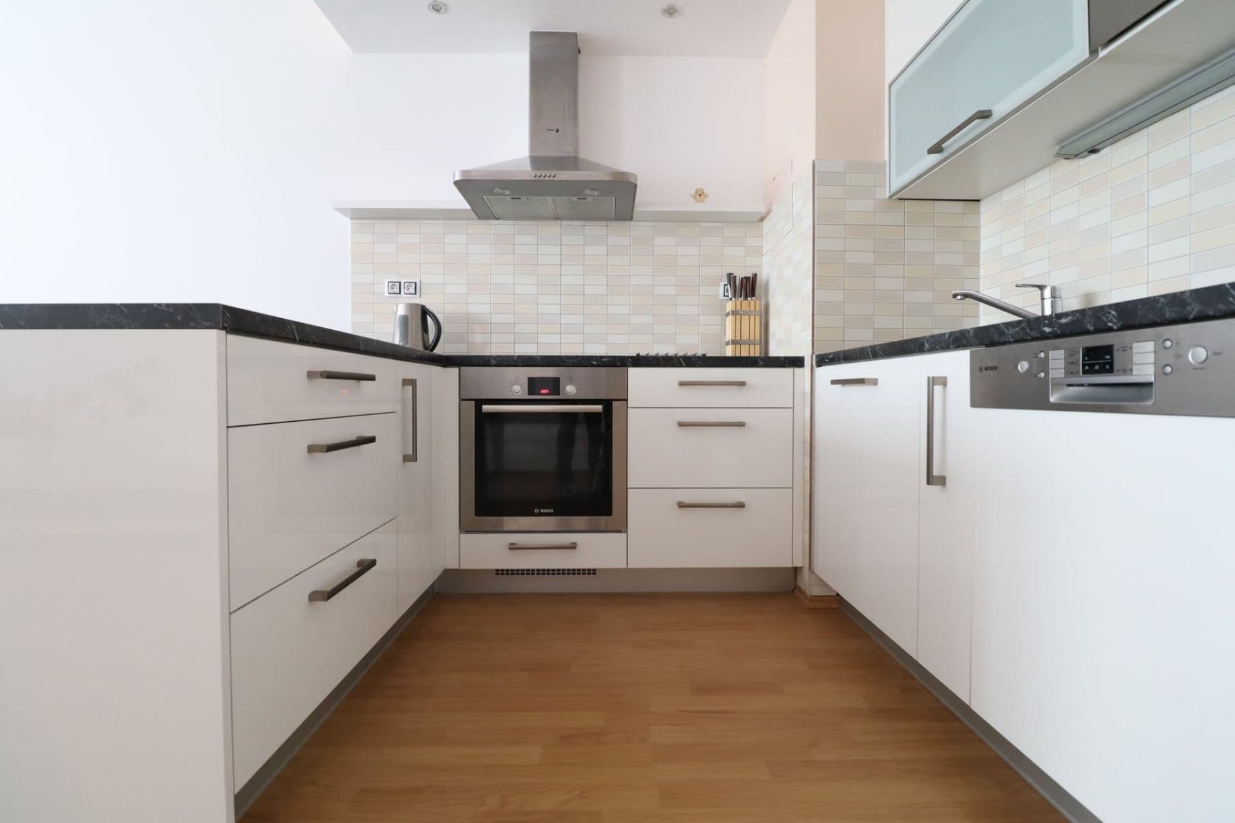 2 bedroom with open-plan kitchen flat to rent, 71 m², Chlebovická, Prague, Prague 2 bedroom with open-plan kitchen flat to rent, 71 m², Chlebovická, Prague, Prague