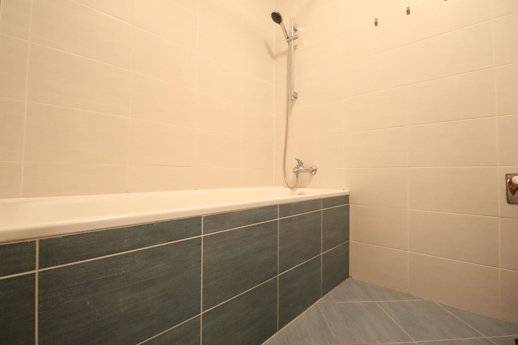 2 bedroom with open-plan kitchen flat to rent, 71 m², Chlebovická, Prague, Prague 2 bedroom with open-plan kitchen flat to rent, 71 m², Chlebovická, Prague, Prague