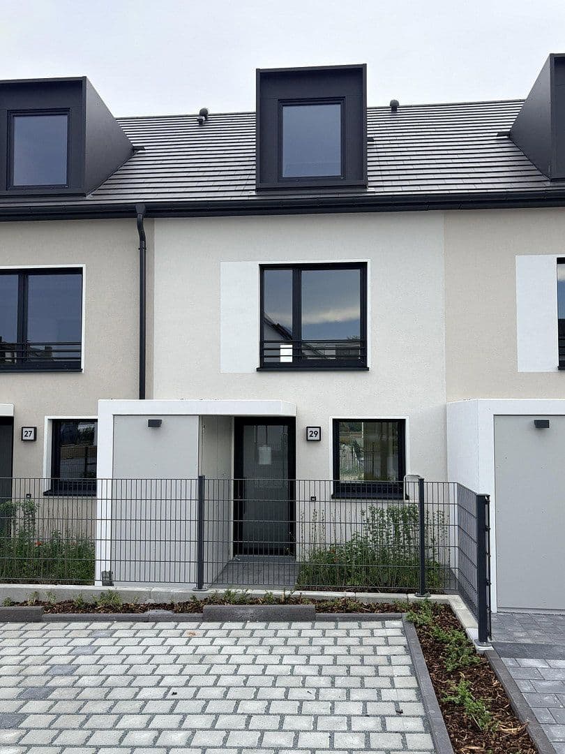 house to rent, 145 m², Lilienstrasse 29., Stein, Bavaria house to rent, 145 m², Lilienstrasse 29., Stein, Bavaria