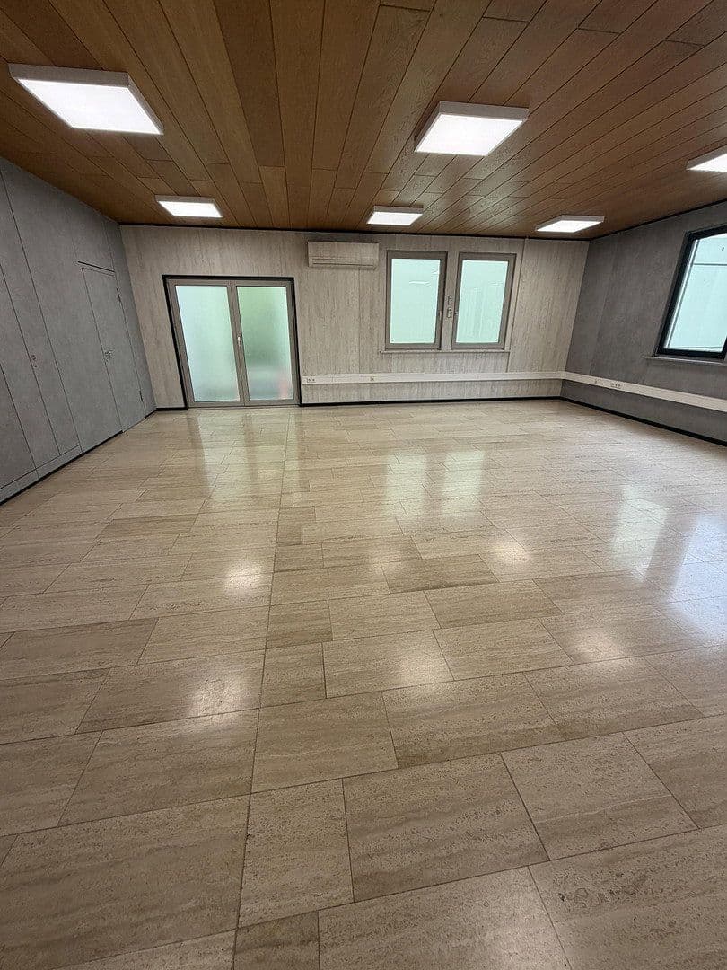 non-residential property to rent, 400 m², Esslingerstr.18, Altbach, Baden-Württemberg non-residential property to rent, 400 m², Esslingerstr.18, Altbach, Baden-Württemberg