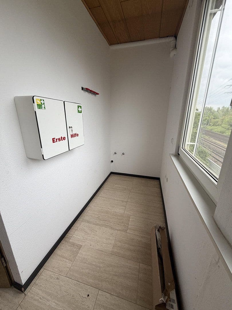 non-residential property to rent, 400 m², Esslingerstr.18, Altbach, Baden-Württemberg non-residential property to rent, 400 m², Esslingerstr.18, Altbach, Baden-Württemberg